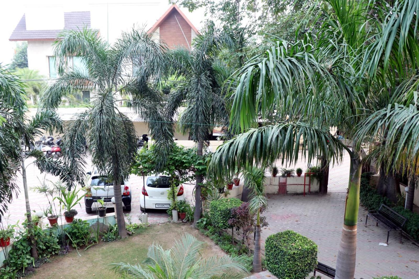 Sheela Stays Ludhiana Exterior foto